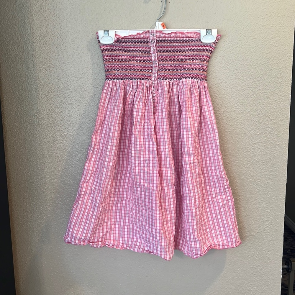 Vintage! Super cute gingham dress w/ snaps down the front. Strapless. No flaws.